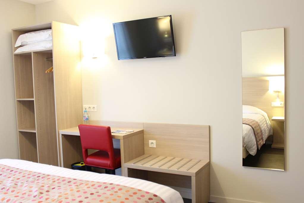 Brit Hotel Brive La Gaillarde - Restaurant La Limousine Malemort Cameră foto